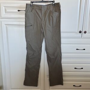 Eddie Bauer Men's Olive/Khaki Cargo Pants
